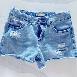 Girl’s Levi’s Girlfriend Shorts For Sale